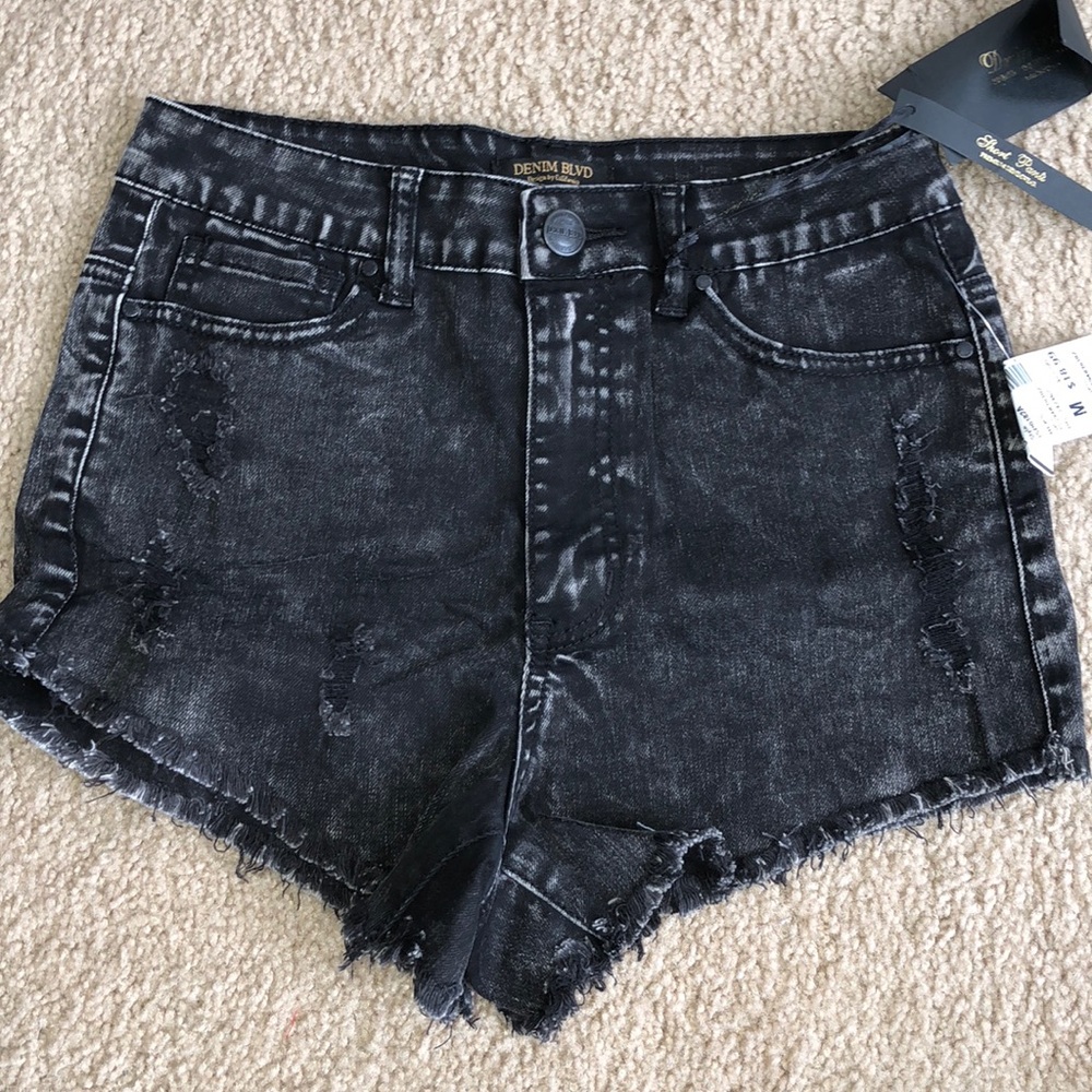 NWOT‼️ Black High-Rise Jean Shorts